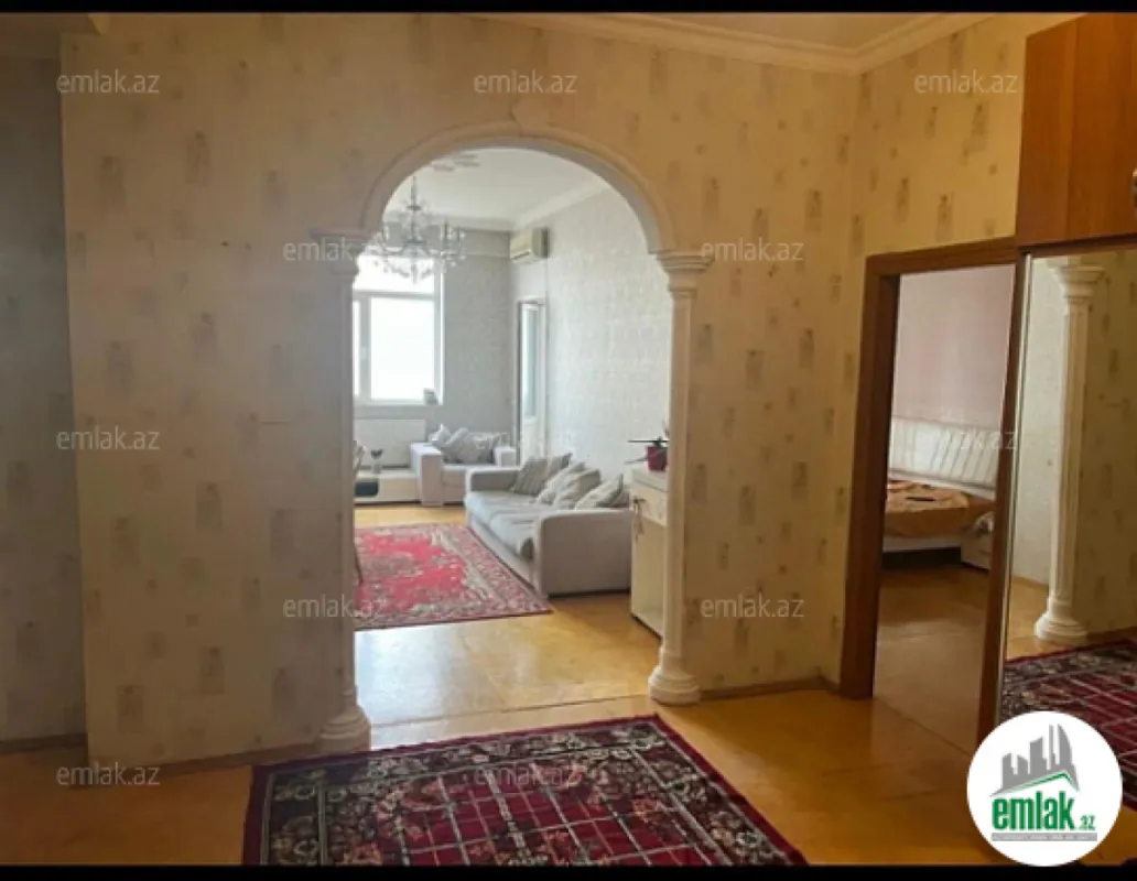 Satılır 2 otaqlı yeni tikili 75 m²