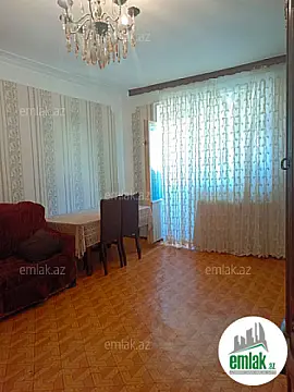 Satılır 4 otaqlı köhnə tikili 95 m²