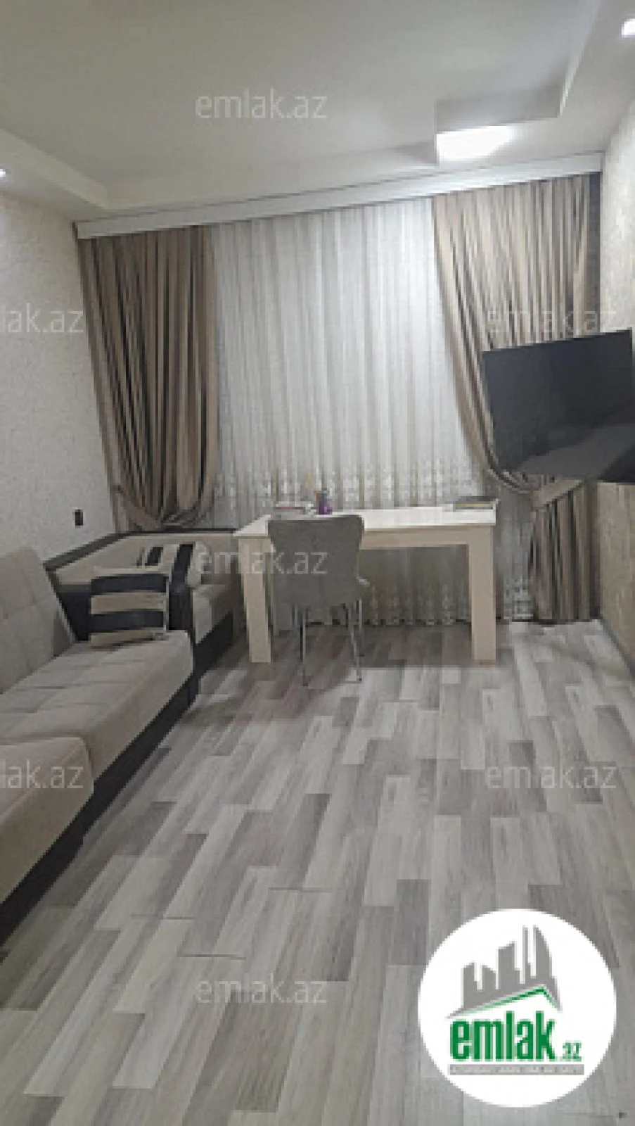 Satılır 4 otaqlı köhnə tikili 110 m²