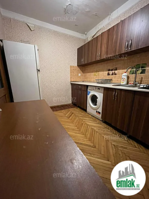 Satılır 2 otaqlı köhnə tikili 60 m²