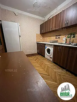 Satılır 2 otaqlı köhnə tikili 60 m²