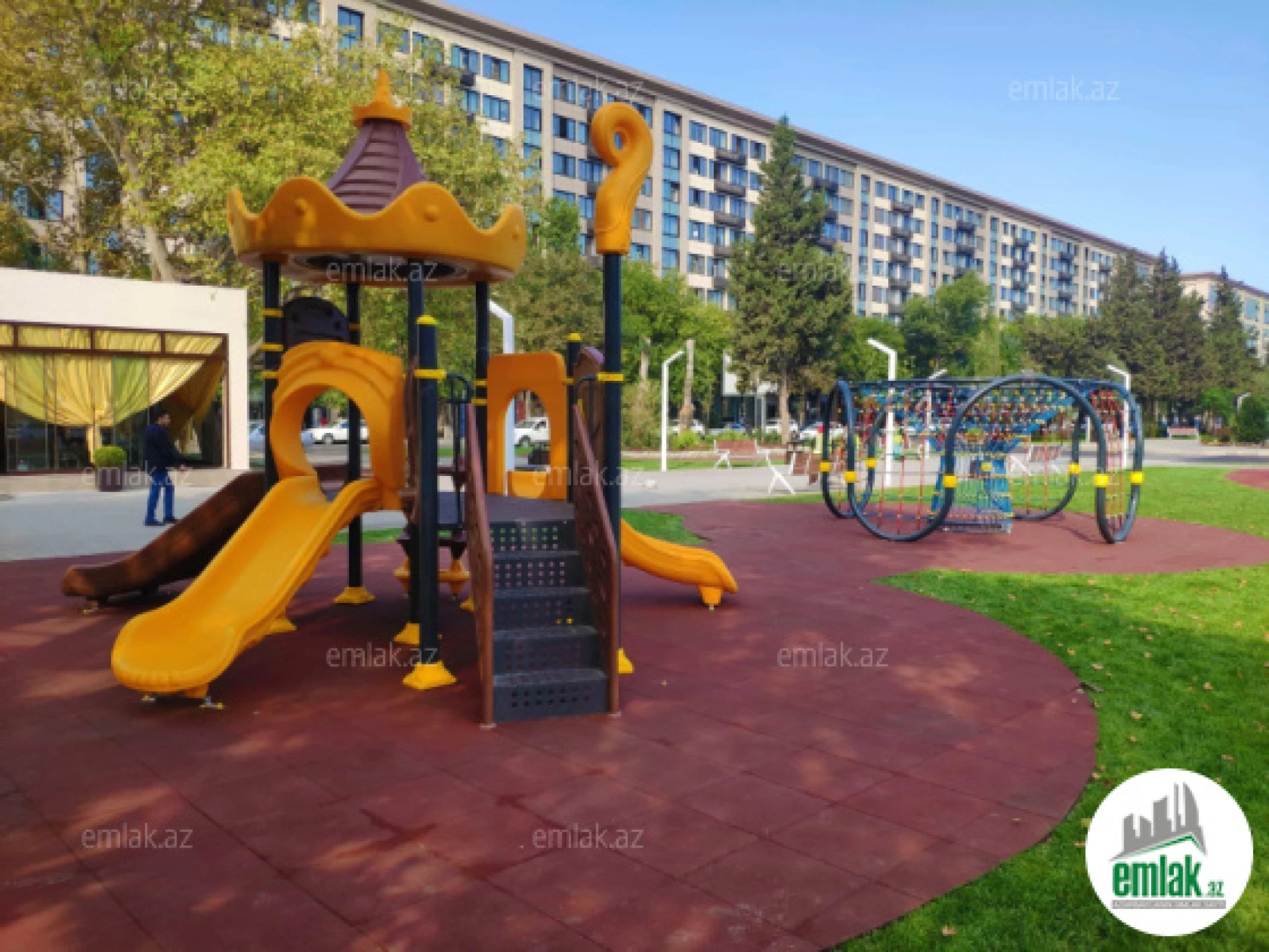 Satılır 2 otaqlı köhnə tikili 60 m²