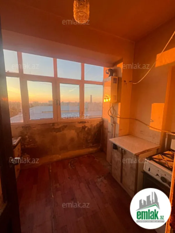 Satılır 5 otaqlı köhnə tikili 103 m²