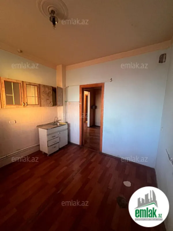 Satılır 5 otaqlı köhnə tikili 103 m²
