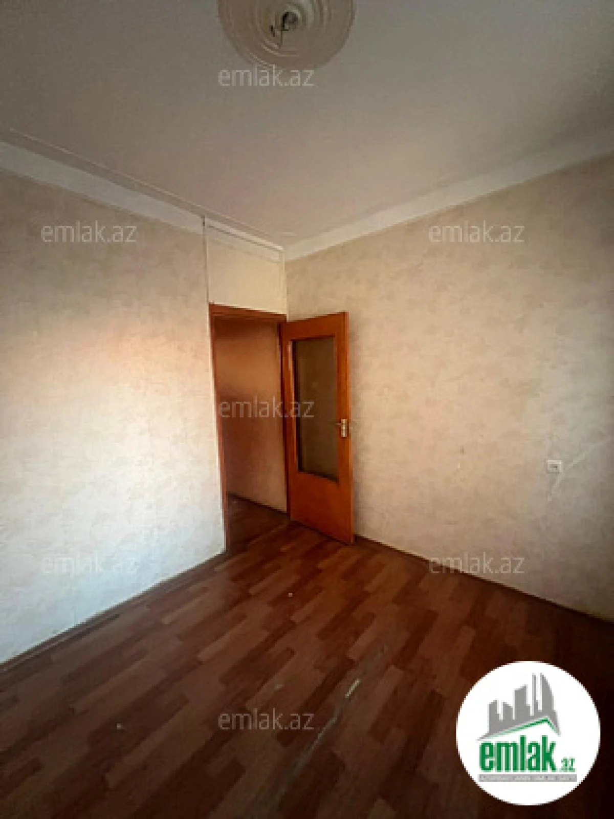 Satılır 5 otaqlı köhnə tikili 103 m²