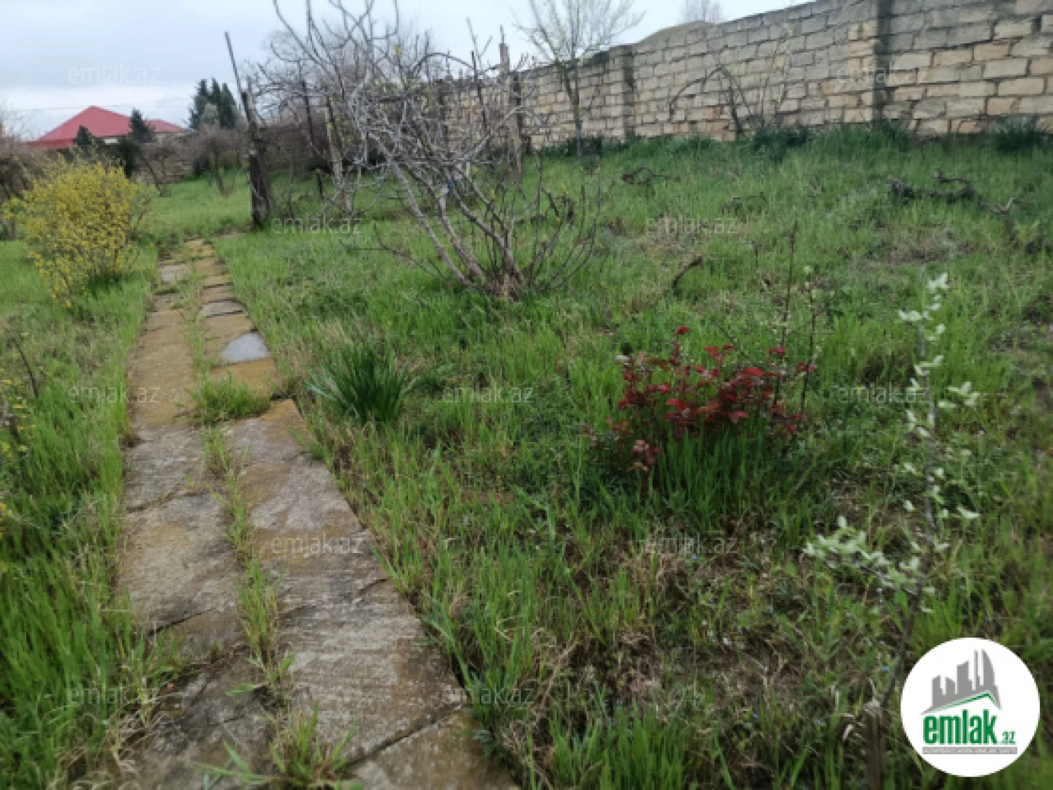 Satılır 3 otaqlı mənzil 9.2 m²