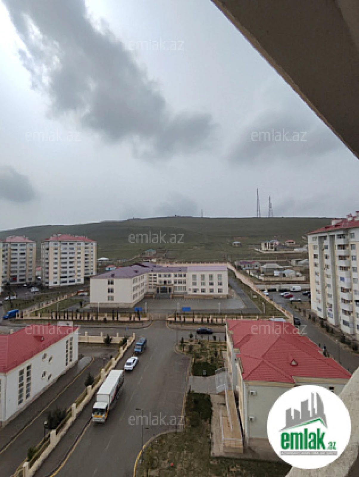 Satılır 3 otaqlı yeni tikili 100 m²