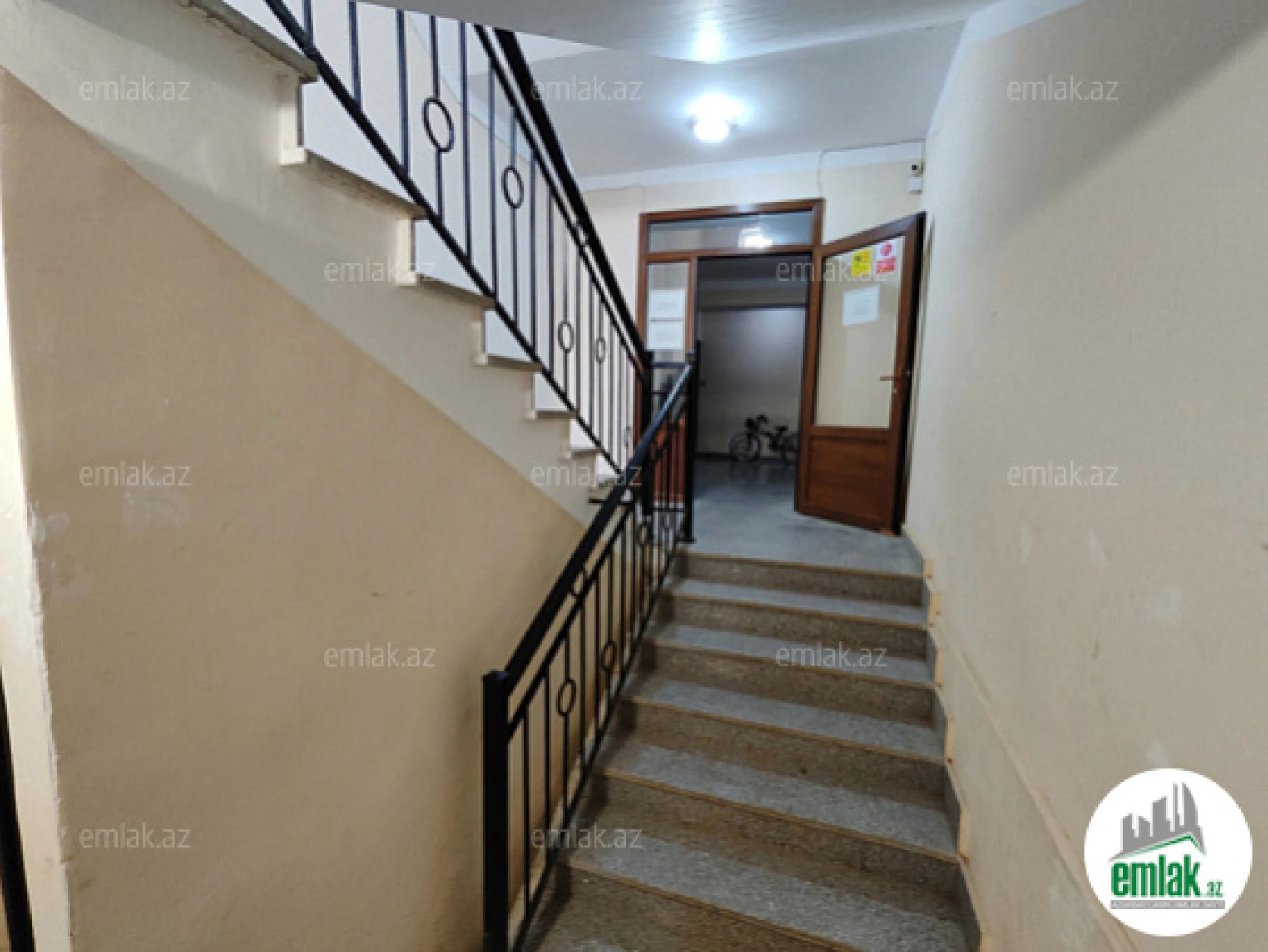 Satılır 3 otaqlı yeni tikili 100 m²