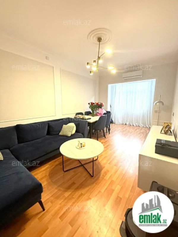 Satılır 3 otaqlı köhnə tikili 95 m²
