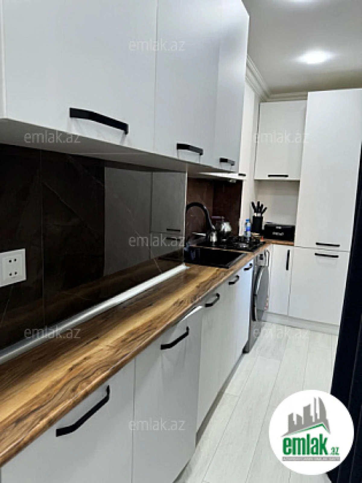 Satılır 3 otaqlı köhnə tikili 86 m²