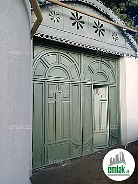 Satılır 5 otaqlı həyət evi 100 m²
