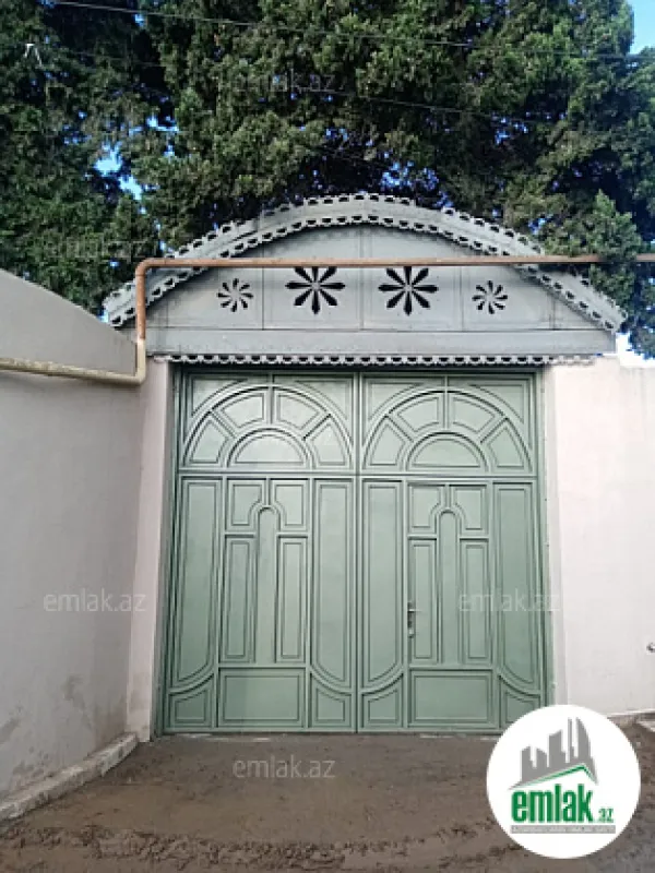 Satılır 5 otaqlı həyət evi 100 m²