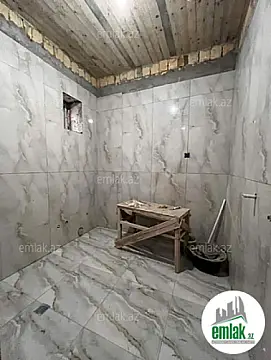 Satılır 5 otaqlı mənzil 200 m²