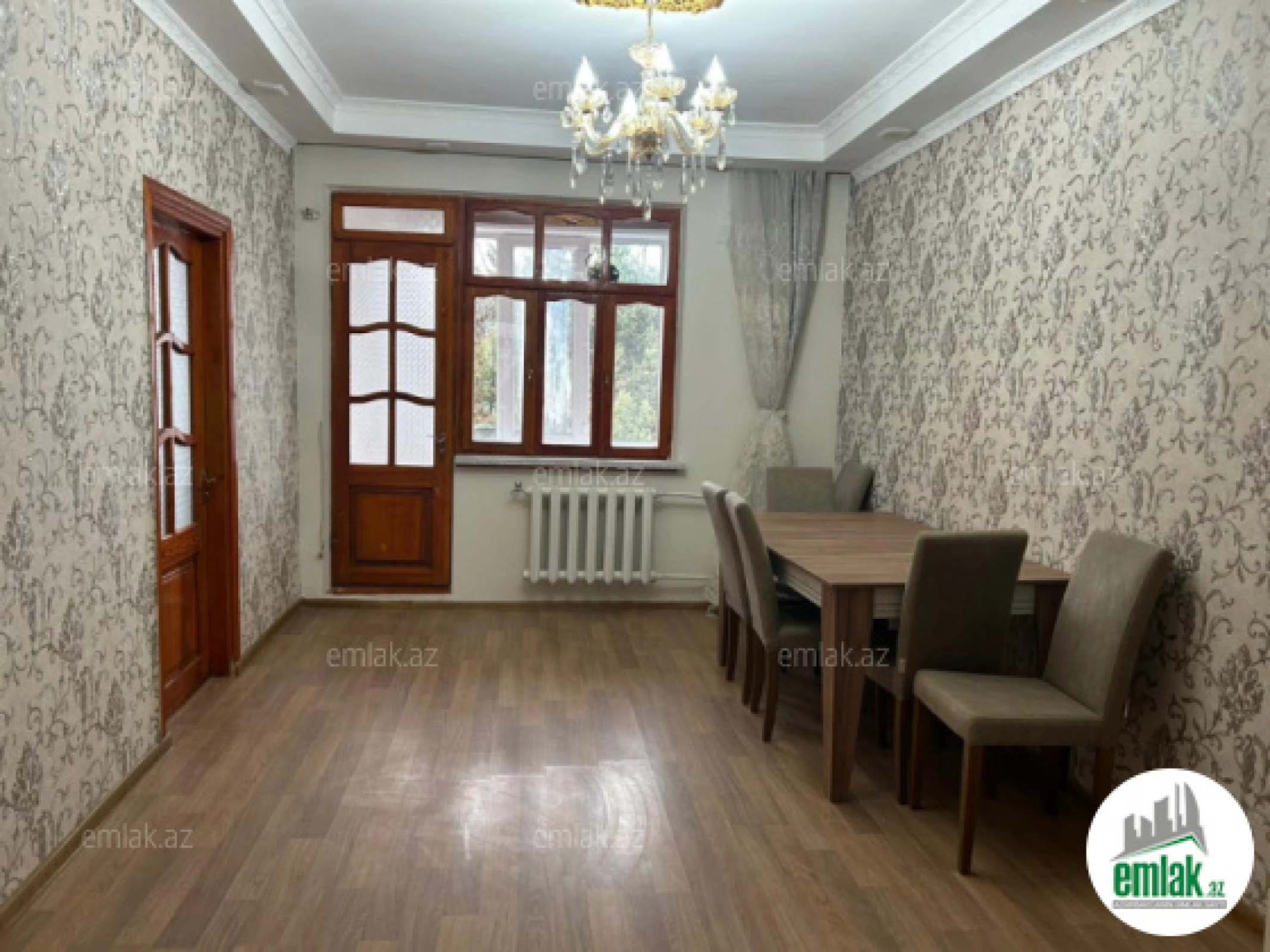 Satılır 2 otaqlı köhnə tikili 55 m²