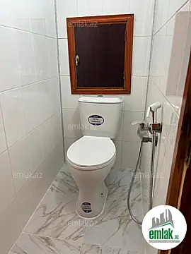 Satılır 2 otaqlı köhnə tikili 55 m²
