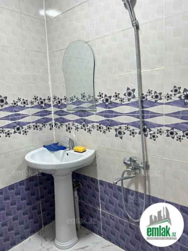 Satılır 2 otaqlı köhnə tikili 55 m²