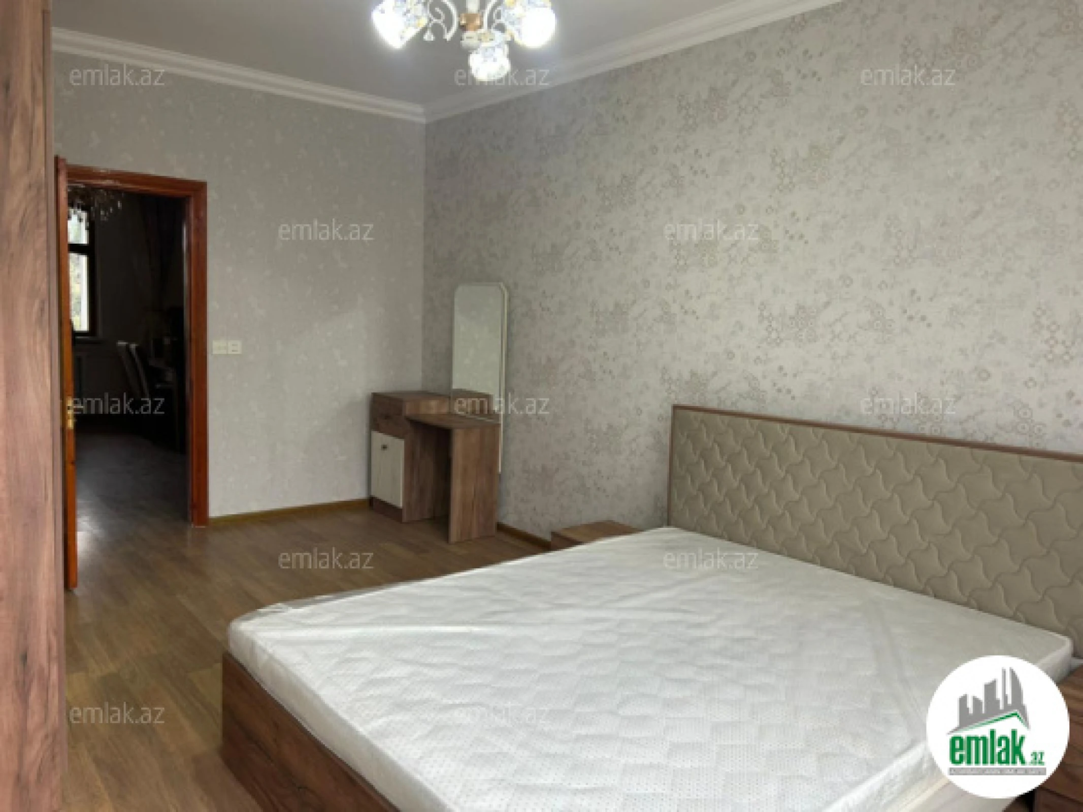 Satılır 2 otaqlı köhnə tikili 55 m²