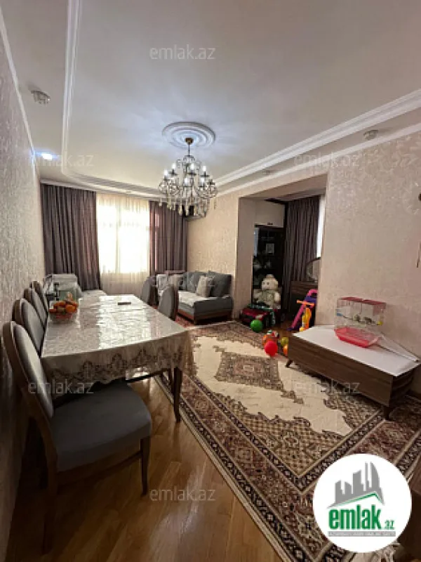 Satılır 2 otaqlı köhnə tikili 75 m²