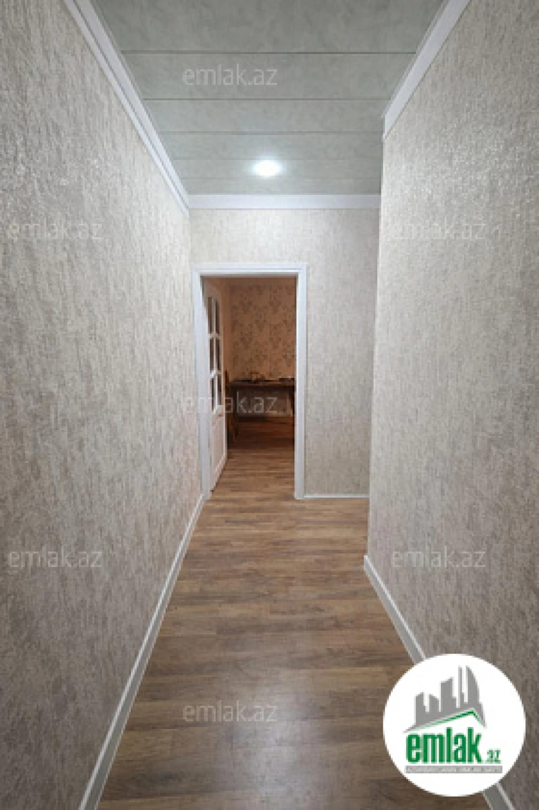 Satılır 2 otaqlı köhnə tikili 60 m²