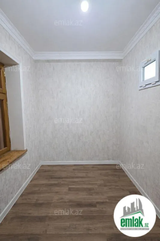 Satılır 2 otaqlı köhnə tikili 60 m²
