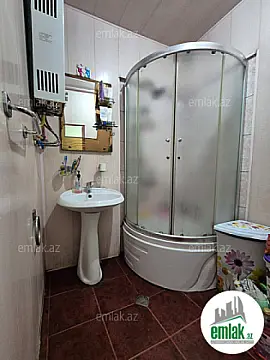 Satılır 2 otaqlı köhnə tikili 60 m²