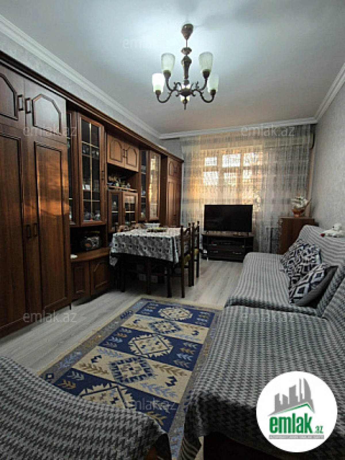 Satılır 2 otaqlı köhnə tikili 60 m²