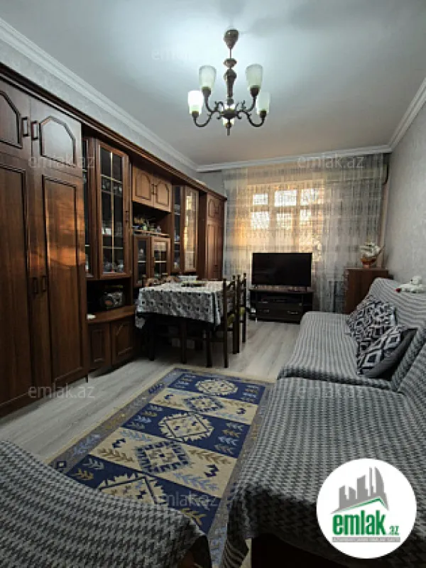 Satılır 2 otaqlı köhnə tikili 60 m²