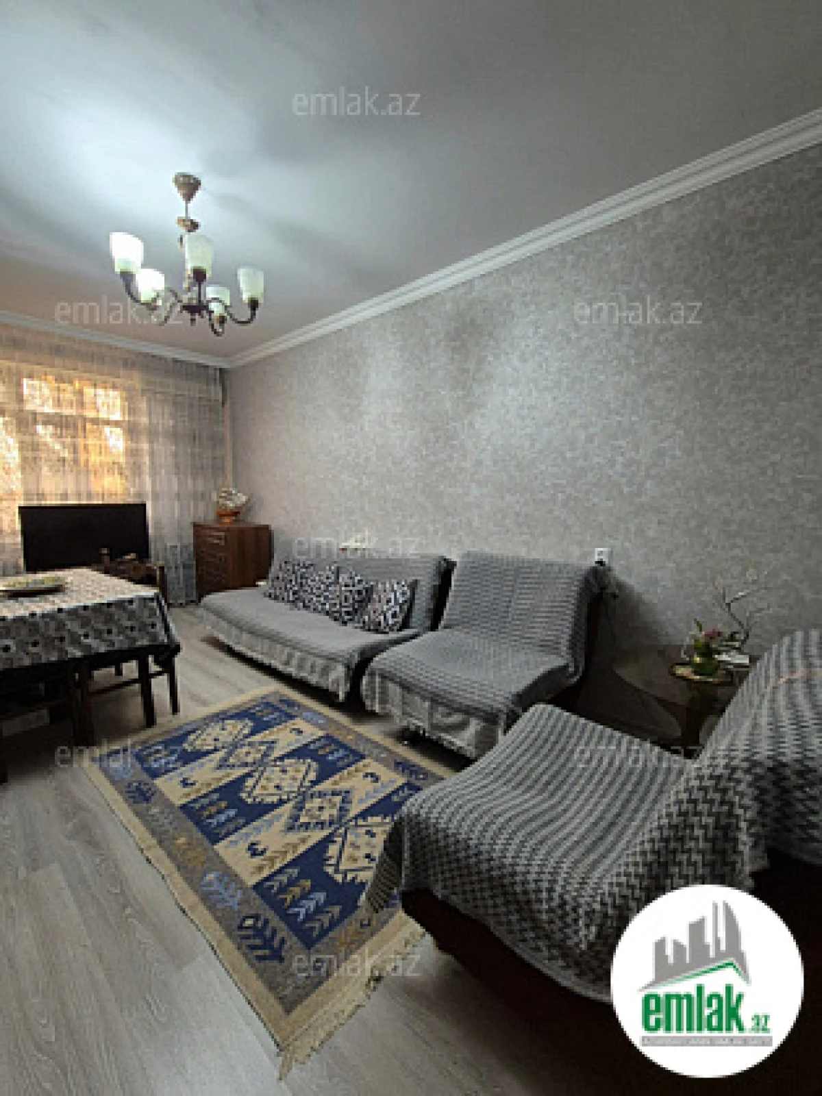 Satılır 2 otaqlı köhnə tikili 60 m²