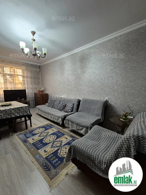 Satılır 2 otaqlı köhnə tikili 60 m²