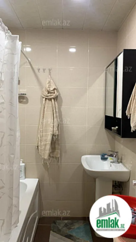 Satılır 4 otaqlı yeni tikili 120 m²