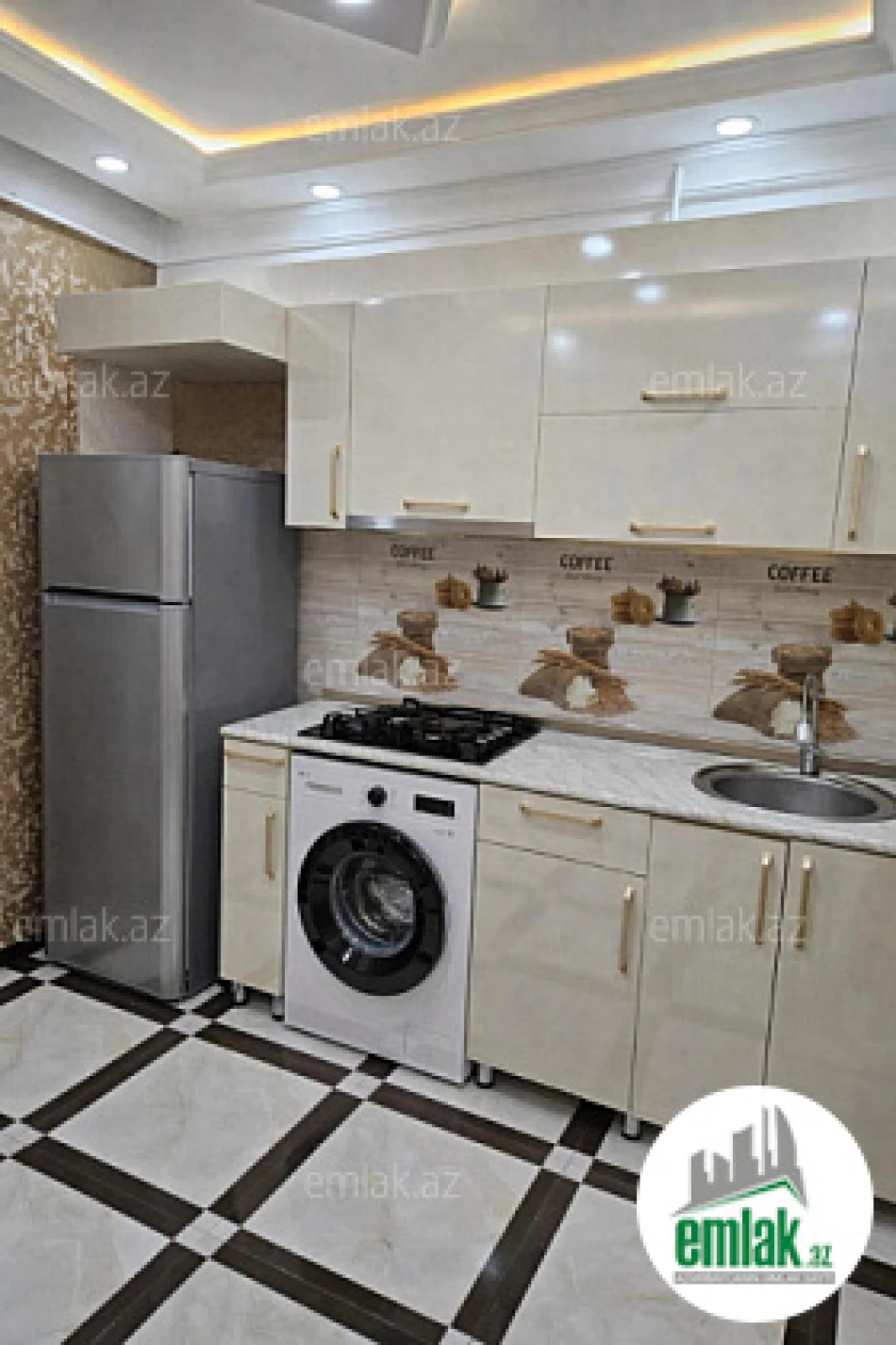 Satılır 3 otaqlı köhnə tikili 85 m²