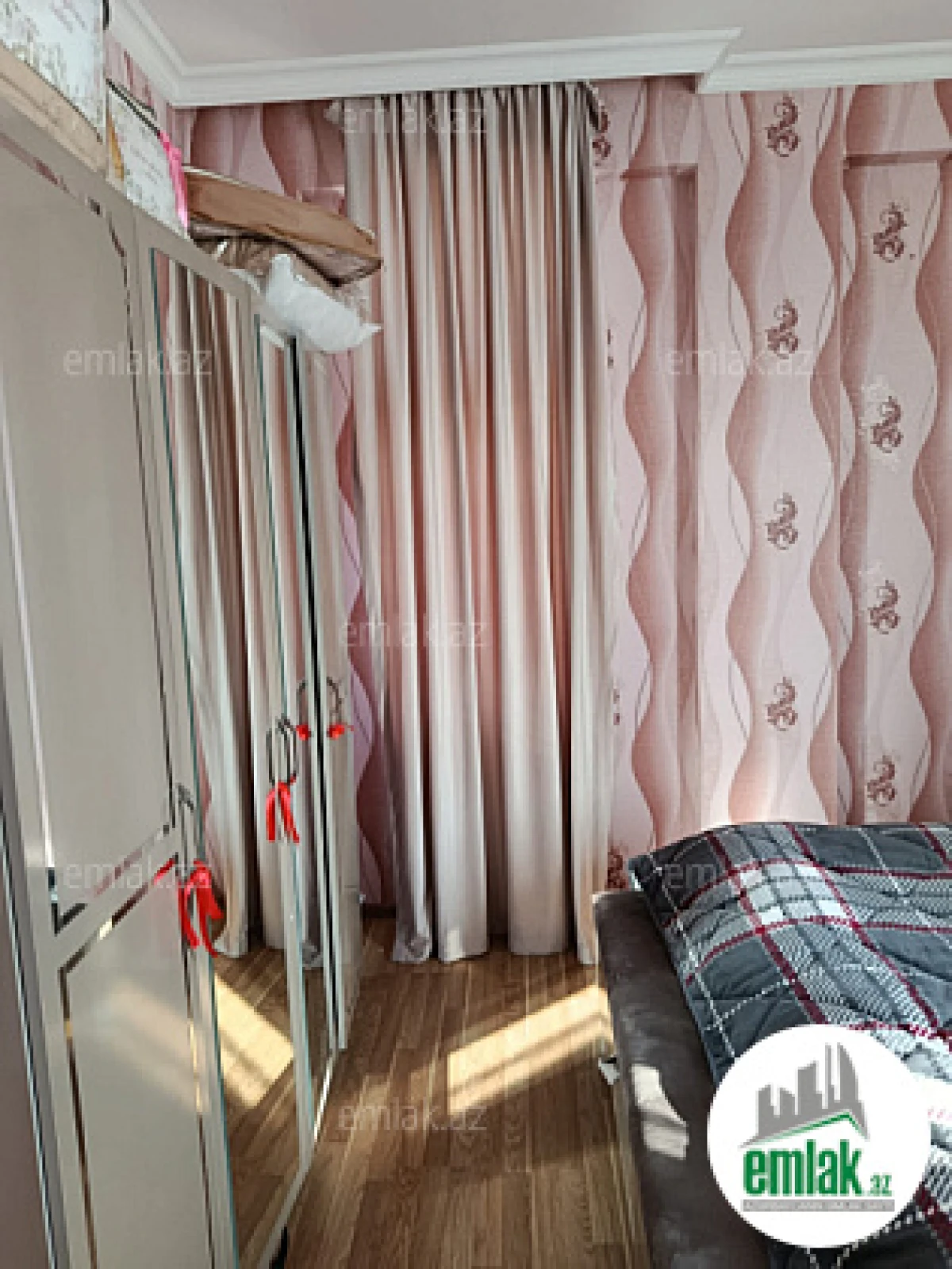 Satılır 3 otaqlı yeni tikili 100 m²