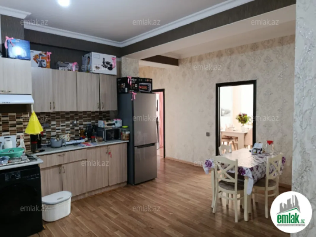 Satılır 3 otaqlı yeni tikili 100 m²