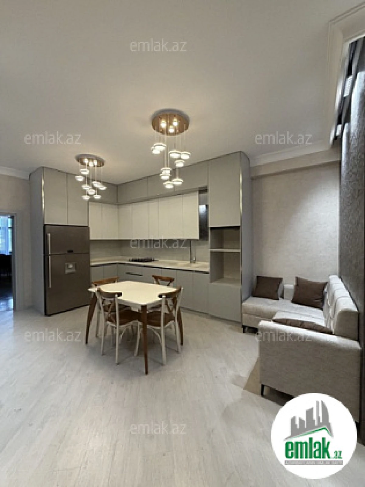 Satılır 3 otaqlı yeni tikili 90 m²