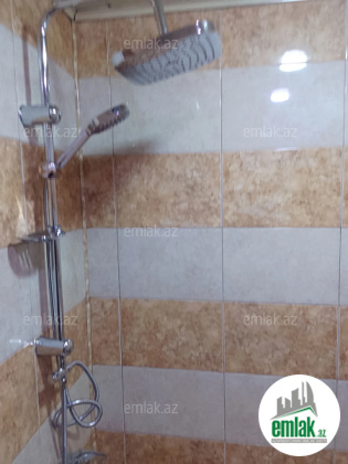 Satılır 3 otaqlı köhnə tikili 70 m²