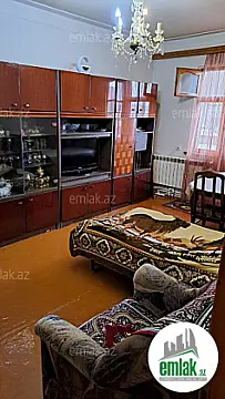 Satılır 5 otaqlı köhnə tikili 120 m² — Bakı 5 otaq 120.00 m²