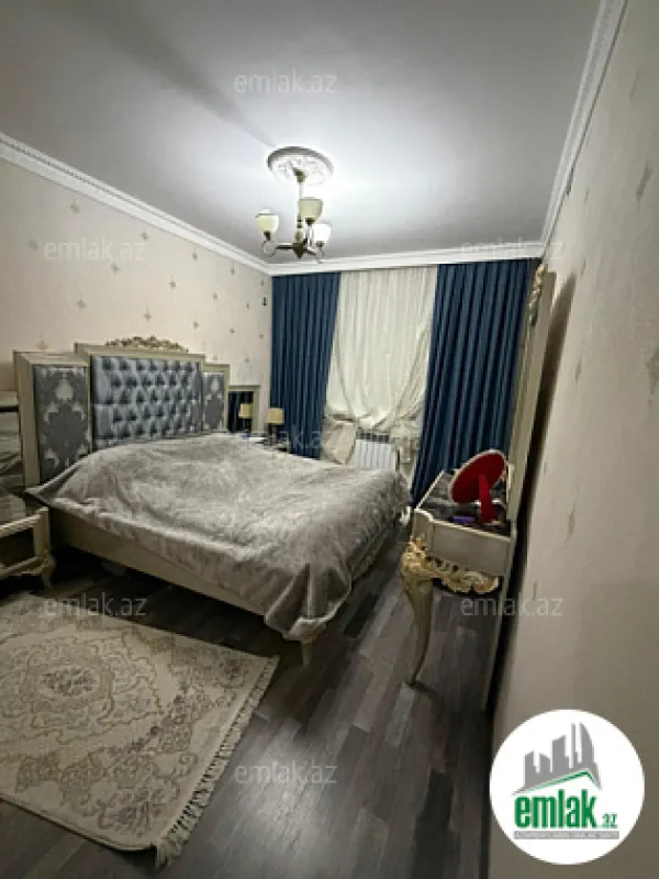 Satılır 3 otaqlı köhnə tikili 80 m²