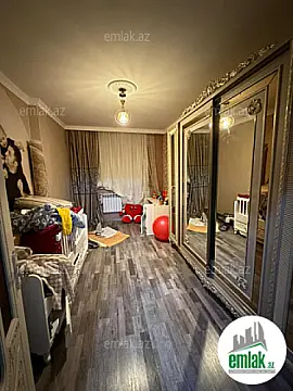 Satılır 3 otaqlı köhnə tikili 80 m²