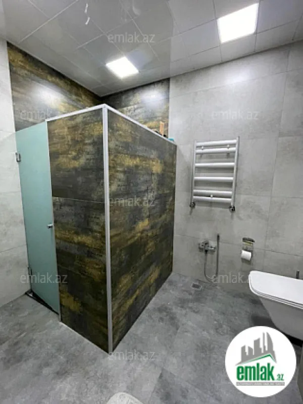 Satılır 3 otaqlı yeni tikili 131 m²