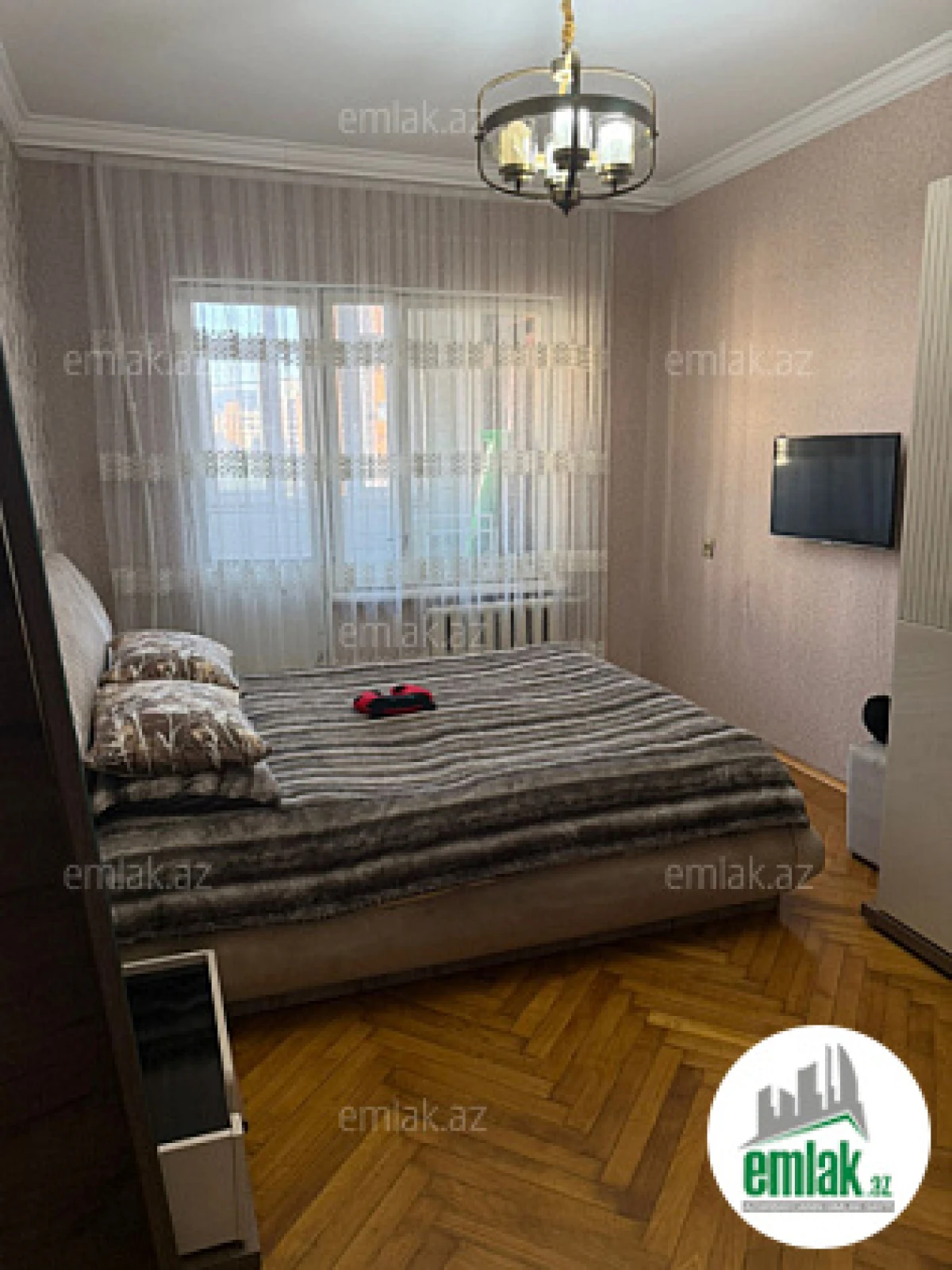 Satılır 3 otaqlı köhnə tikili 80 m²