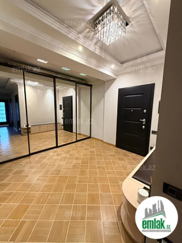 Satılır 4 otaqlı yeni tikili 147 m²