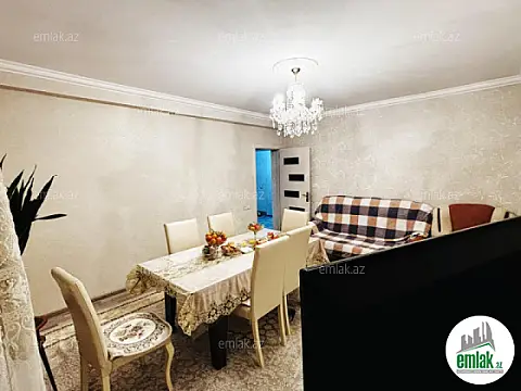 Satılır 4 otaqlı köhnə tikili 100 m²