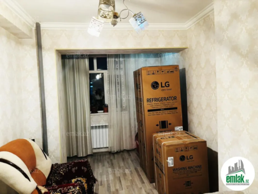 Satılır 4 otaqlı köhnə tikili 100 m²