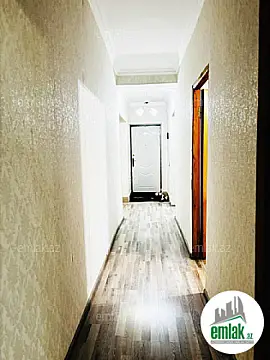 Satılır 4 otaqlı köhnə tikili 100 m²