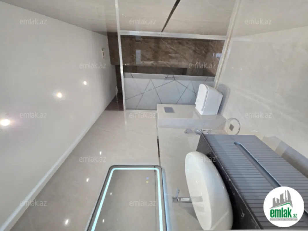Satılır 3 otaqlı yeni tikili 128 m²