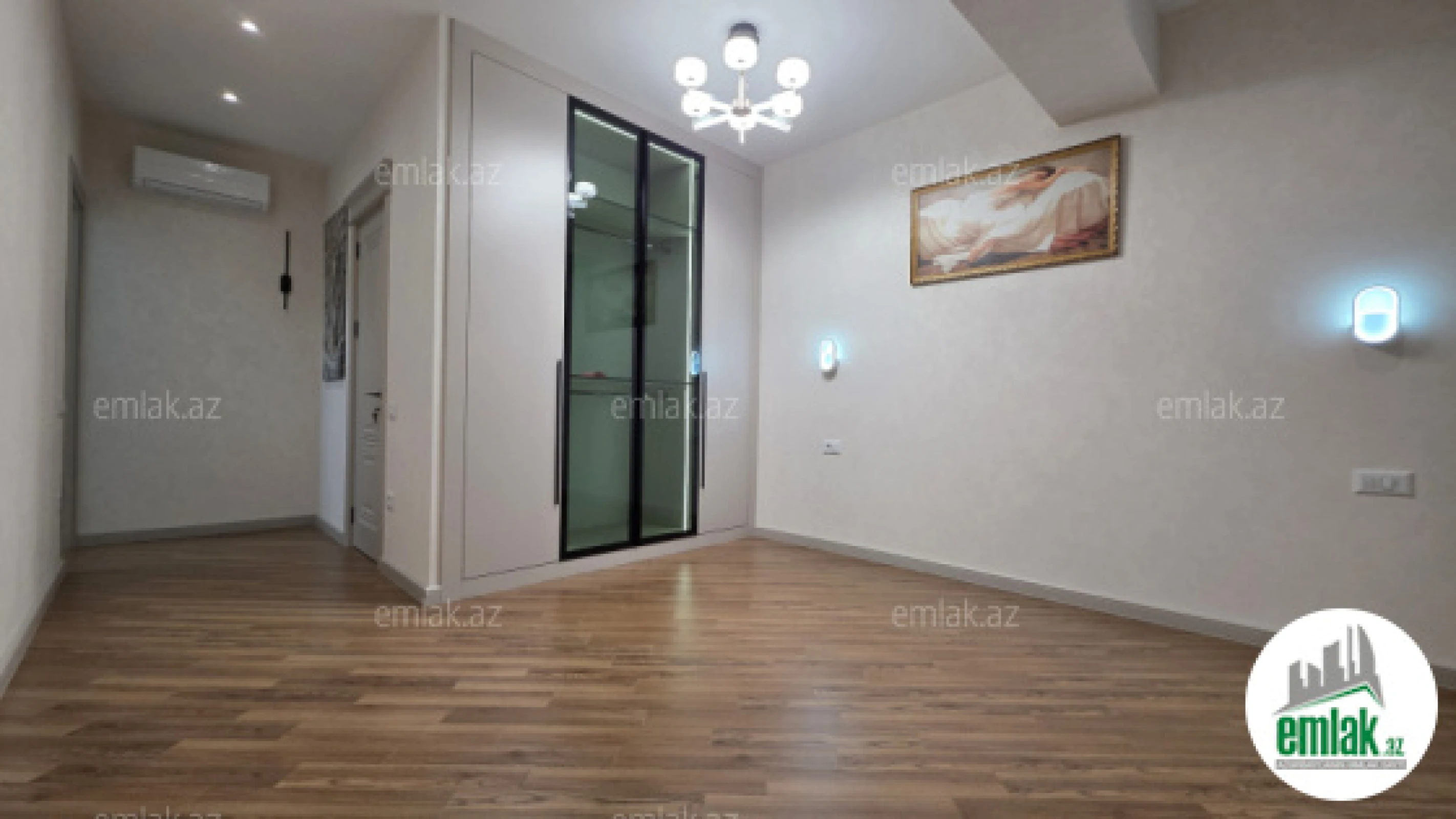 Satılır 3 otaqlı yeni tikili 128 m²