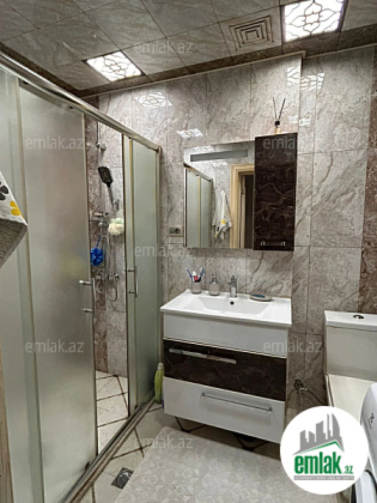 Satılır 3 otaqlı yeni tikili 110 m²