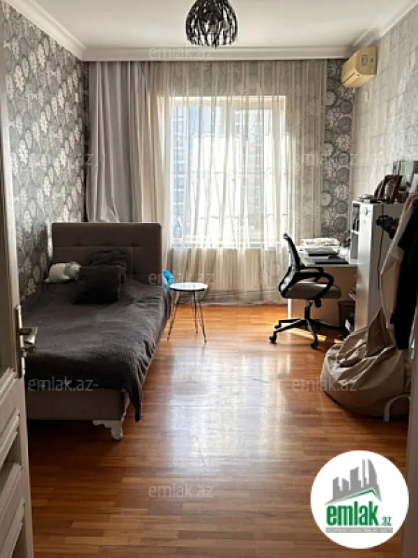 Satılır 3 otaqlı yeni tikili 110 m²