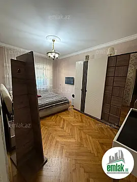 Satılır 3 otaqlı köhnə tikili 85 m²