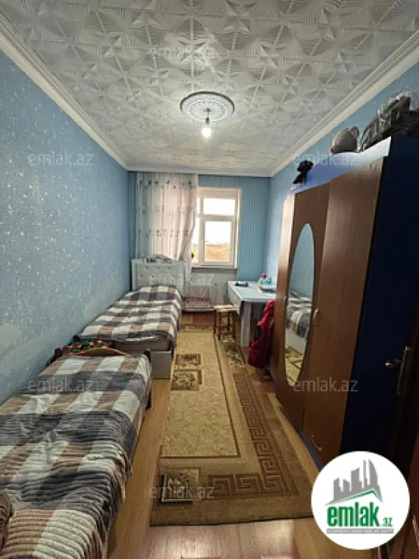Satılır 3 otaqlı köhnə tikili 70 m²